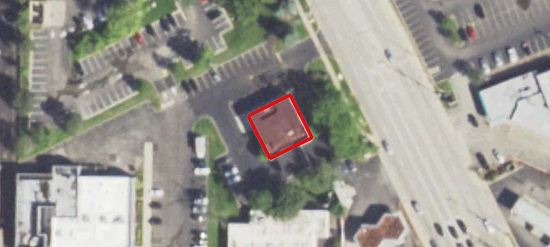 40 Waukegan Rd