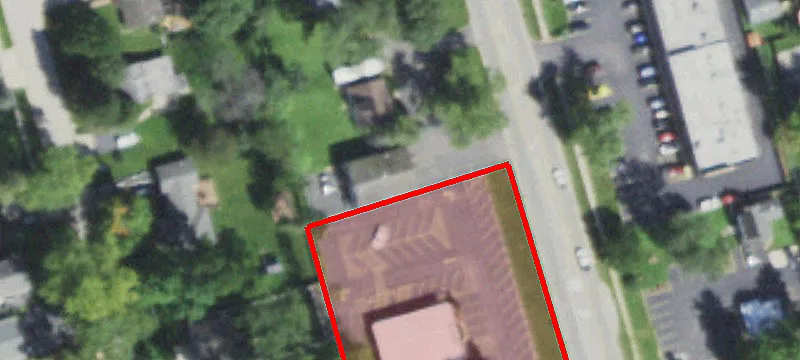 1226 Main St