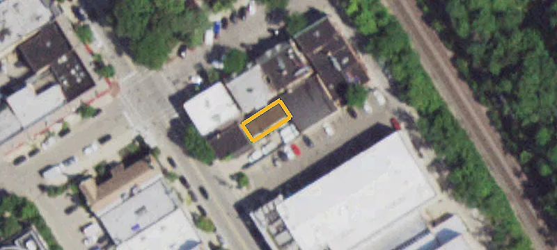 933 Grn Bay Rd
