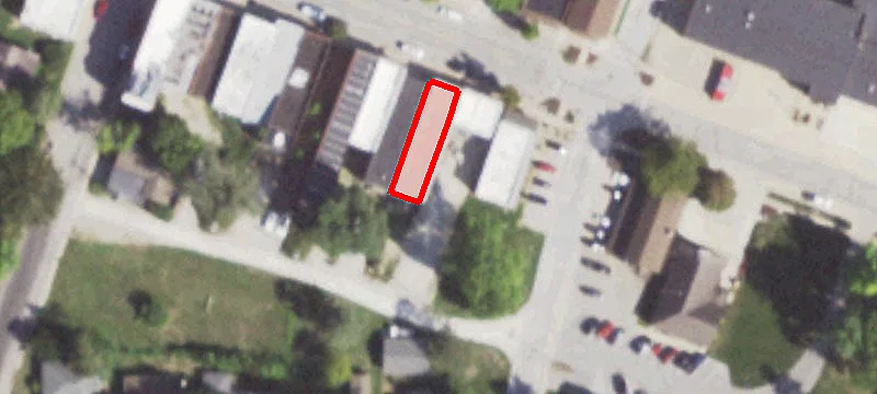 425 Main St