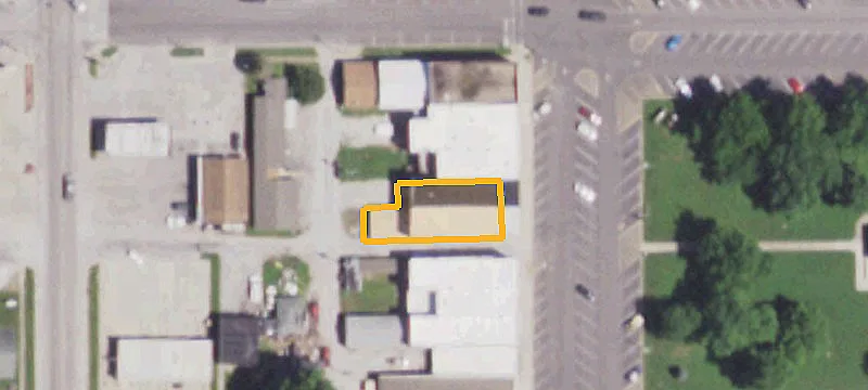 121 2nd St