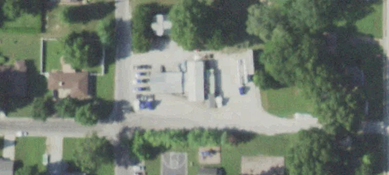 210 2nd St