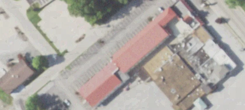 2120 Main St