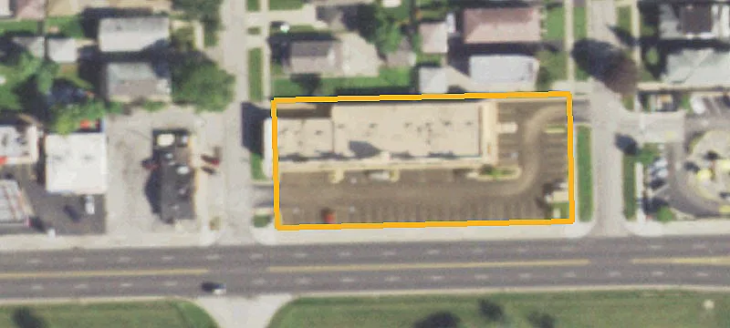 615 Roosevelt Rd