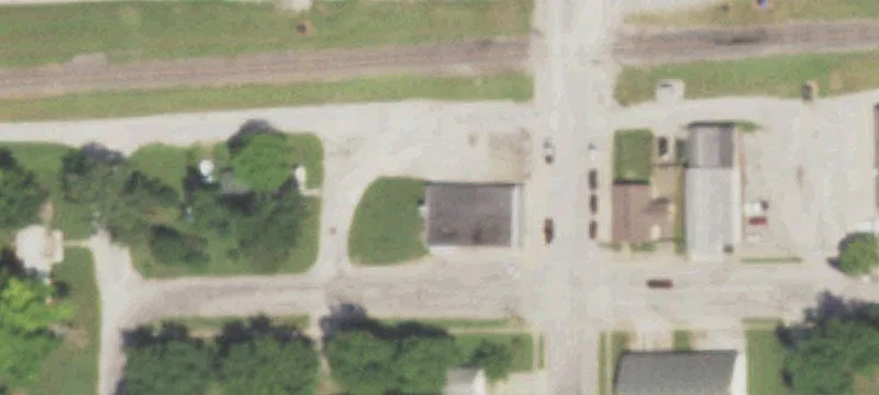 490 Louis St