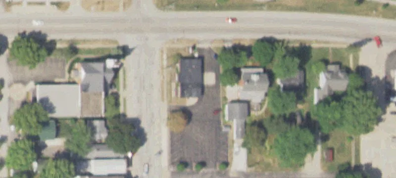 100 Sampson St