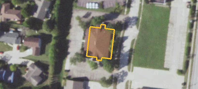 1807 Woodfield Dr