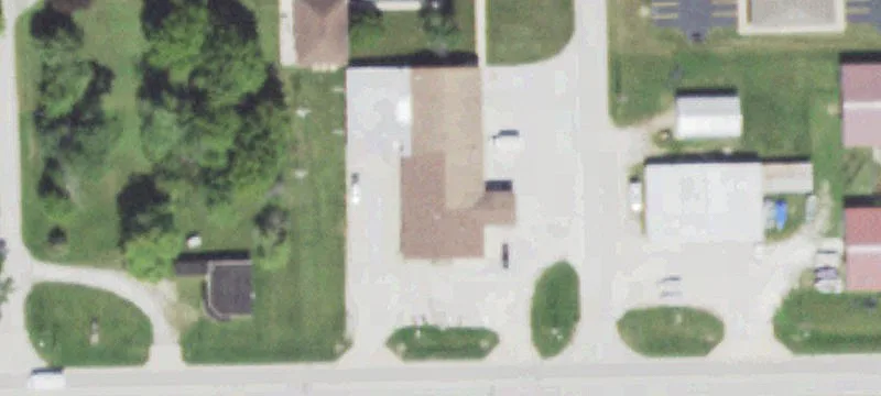 917 Cemetery Ave