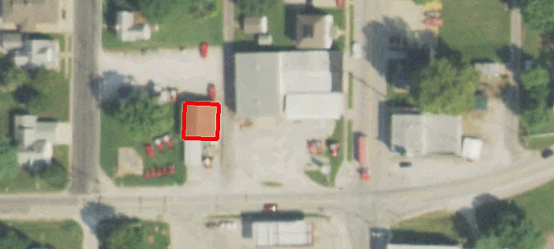 110 Commercial St