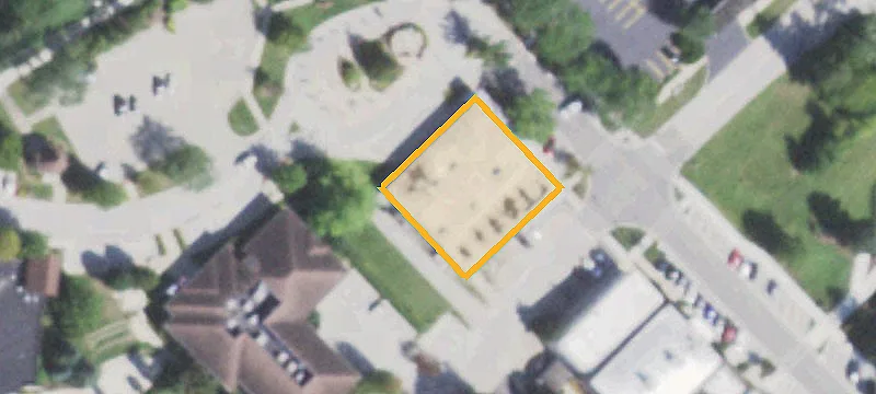 3rd Warren Ave