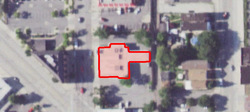 9233 Commercial Ave