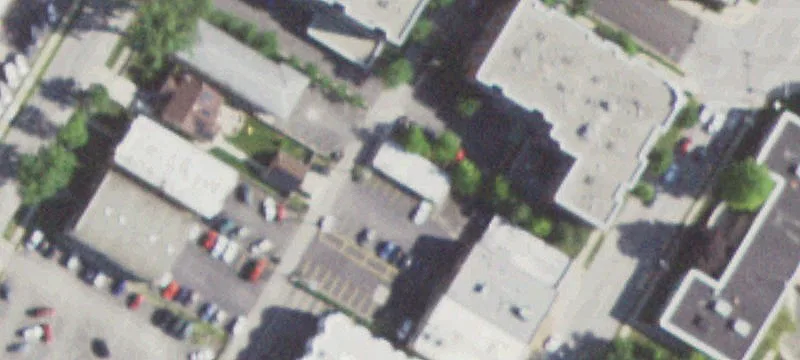 924 Lee St