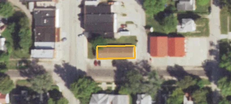 124 3rd St