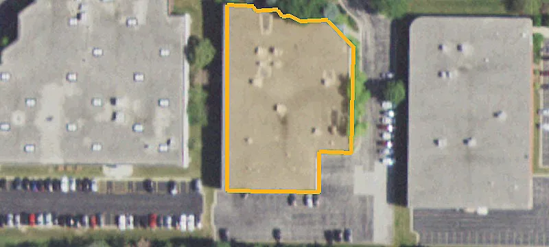 975 Deerfield Pkwy