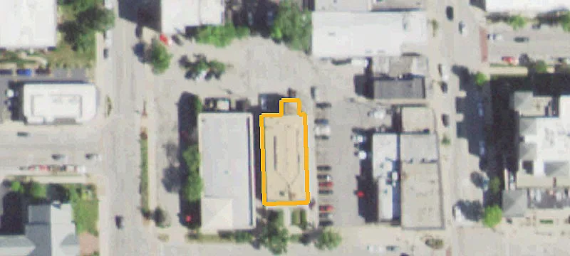 1030 Warren Ave