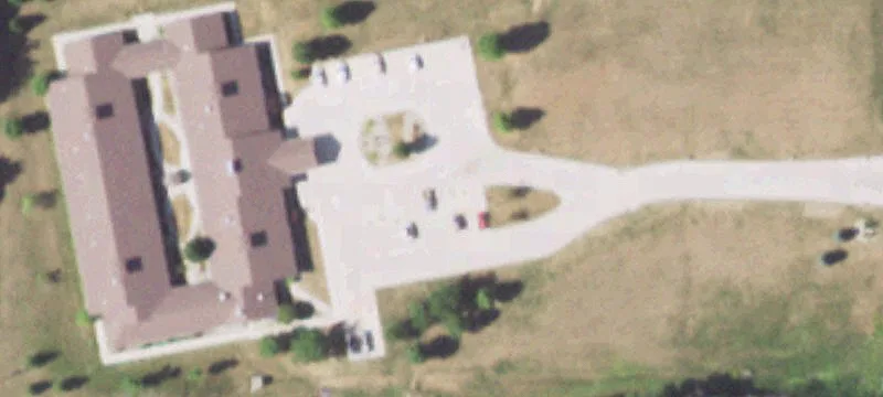 1000 Courtyard Est