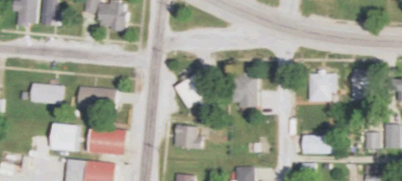 100 4th St