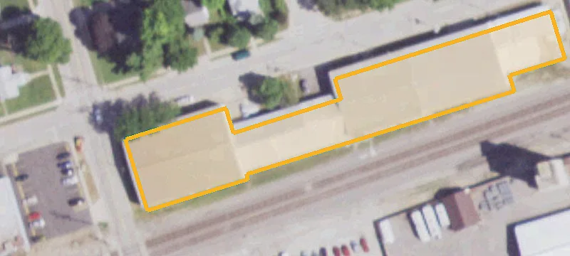 401 Main St
