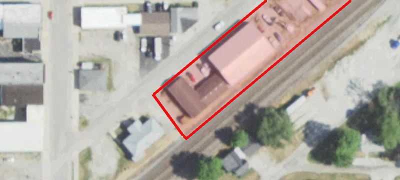 106 Commercial St