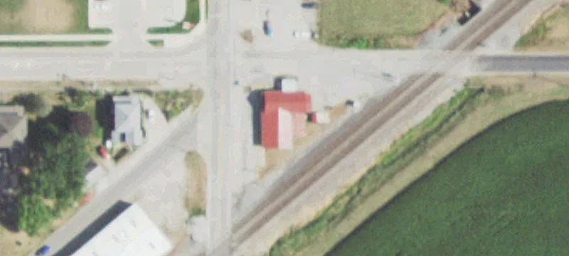 101 Paris St