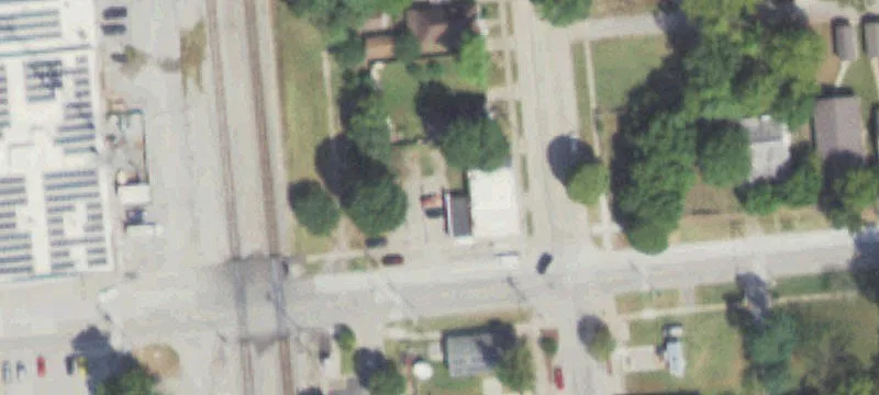 106 Oak St