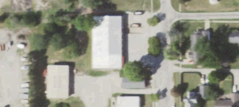 305  Ave