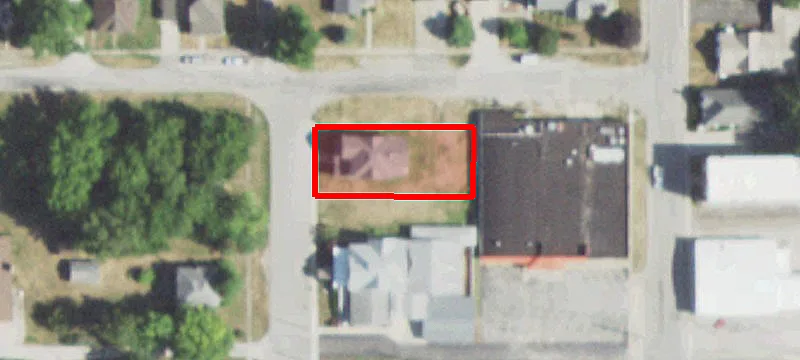 105 Douglas St
