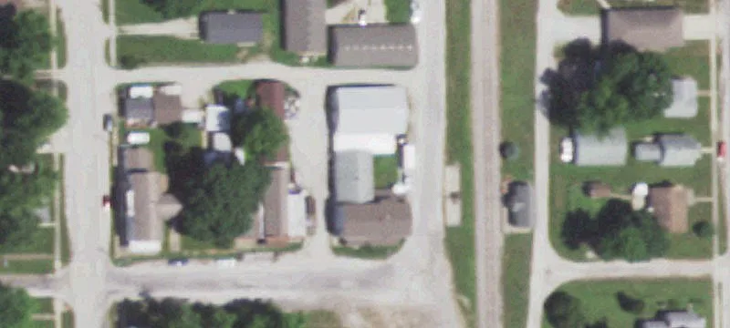 17 Lewis St