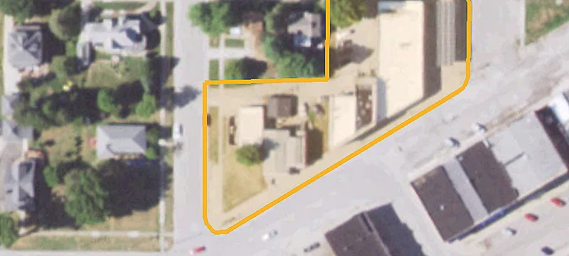 324 Main St