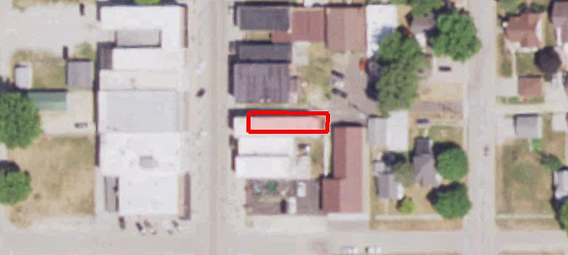 1111 4th St