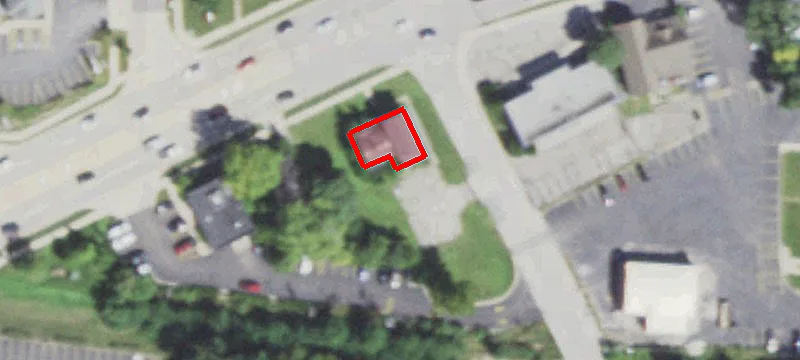 1215 Main St