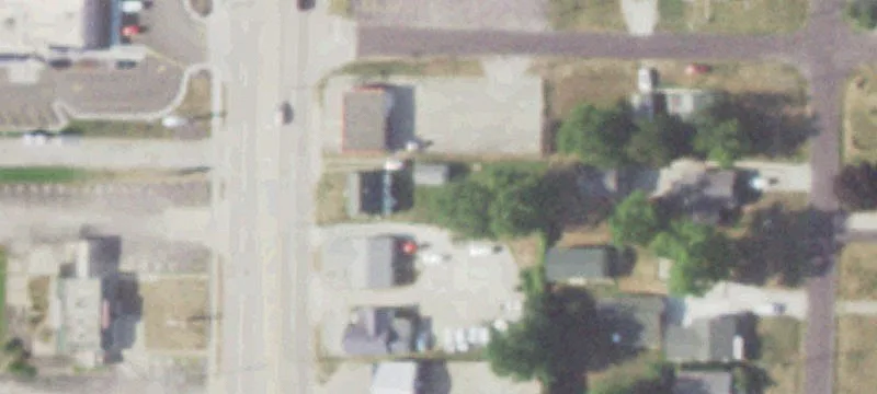 1307 Henderson St