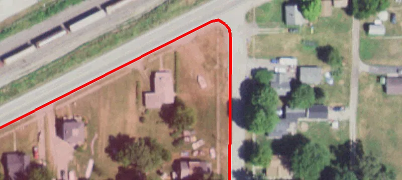 913 Railroad Ave