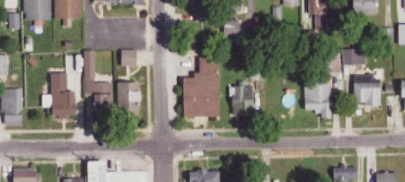 204 Laurel St