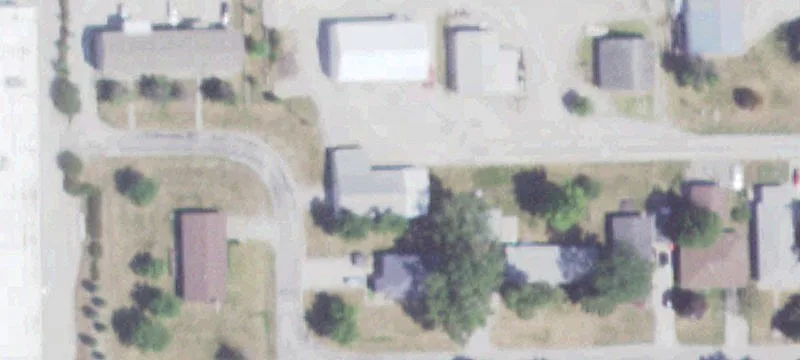 307 2nd St