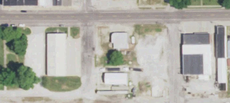 100 Oak St