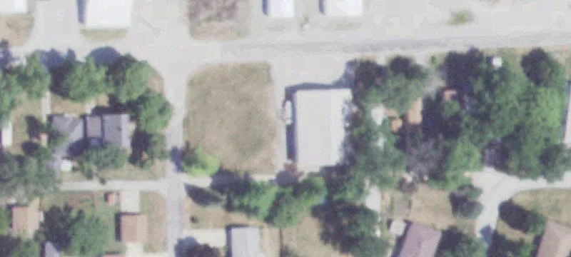 301 2nd St