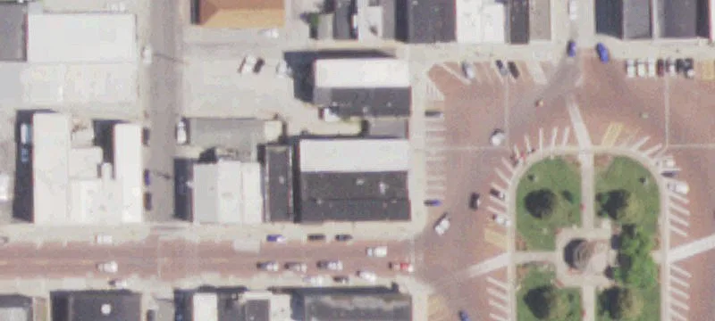 496 Side Sq