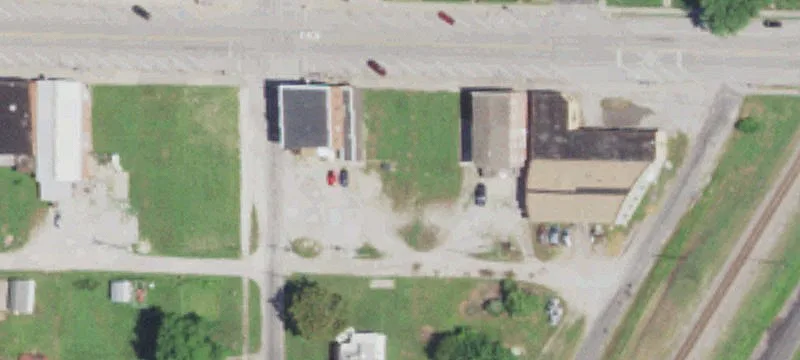 300 Main St