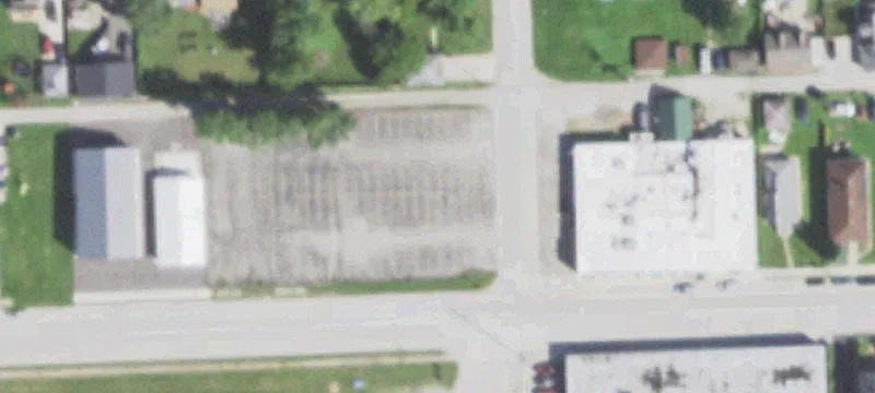 829 Moen Ave