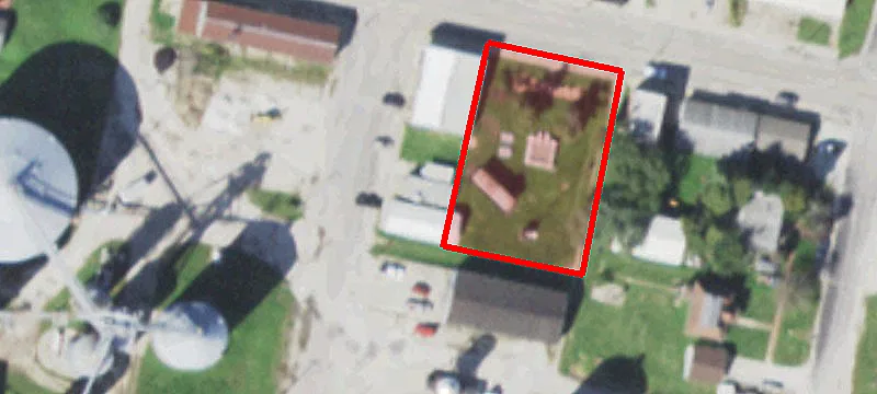 110 Oak St