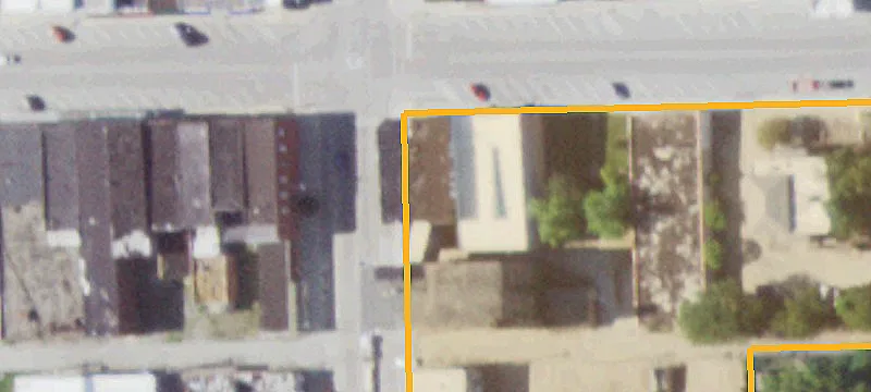 301 Main St