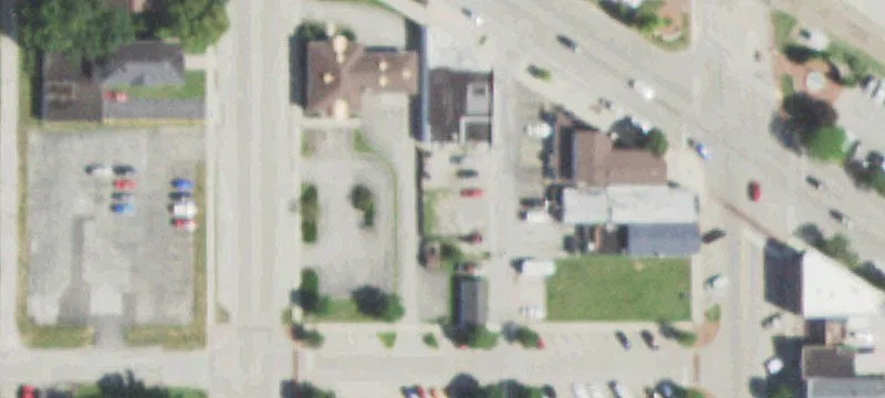 Railroad Ave