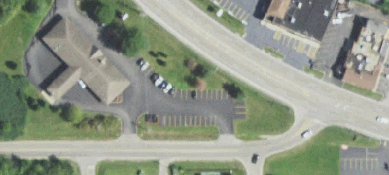 935 Rollins Rd