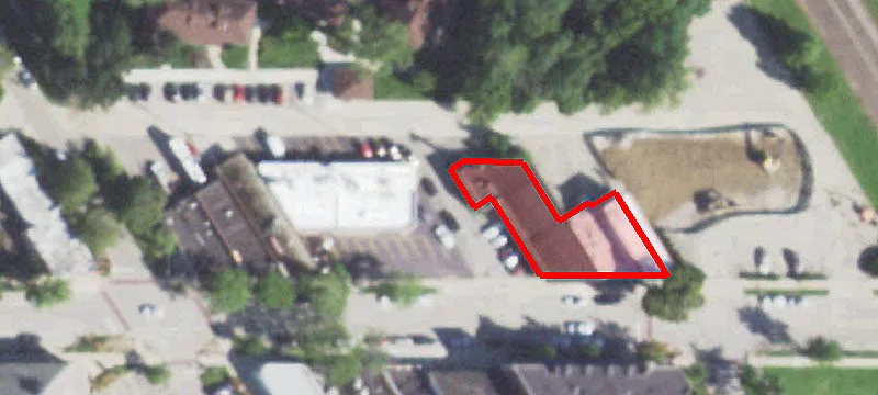 565 Roger Williams Ave