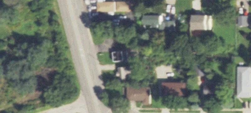 2435 Grn Bay Rd