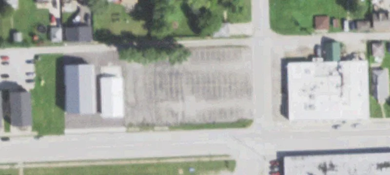 829 Moen Ave