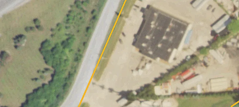 Es Frontage Rd