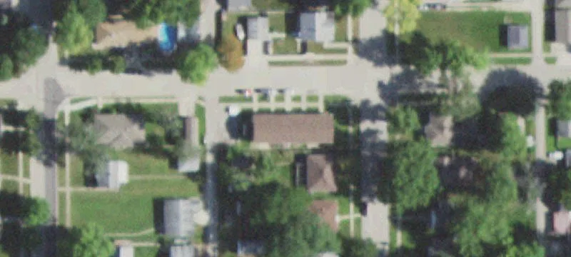 2220 Bourbonnais St