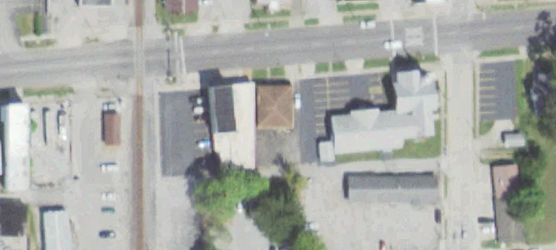411 Main St